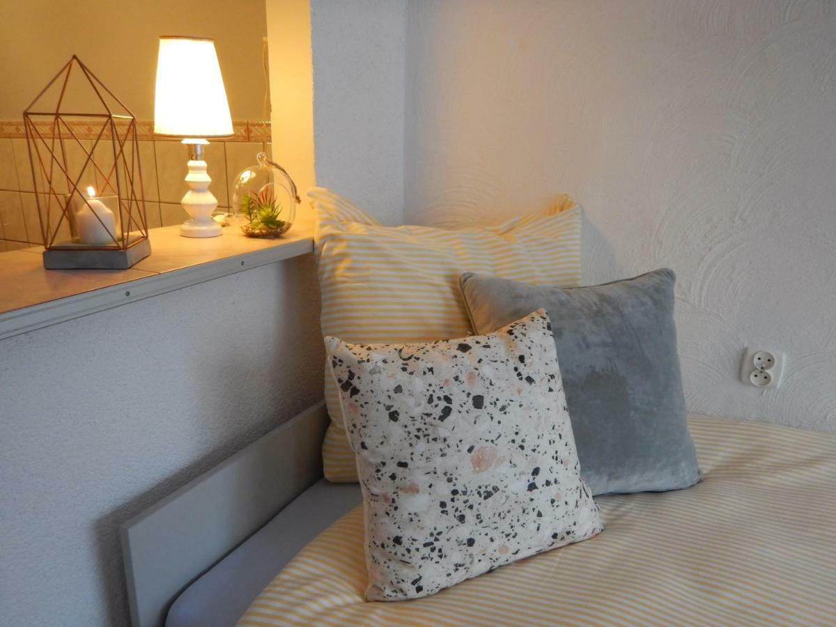 شقة Apartament Piastowska كاميين غورا المظهر الخارجي الصورة