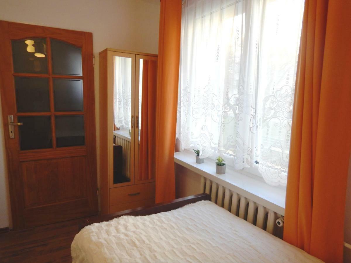 شقة Apartament Piastowska كاميين غورا المظهر الخارجي الصورة